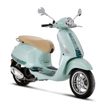 Vespa-Primavera-Batik_125-cc_3-4-ant-dx