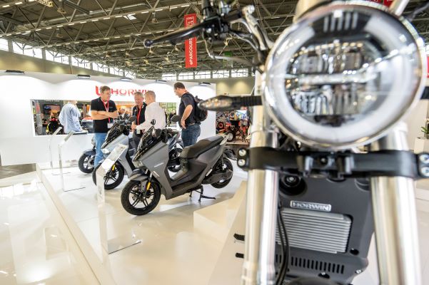 intermot_22_023_005