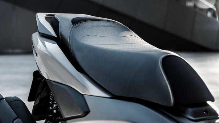 2025-Yamaha-G125YMSV-EU-Detail-005-03