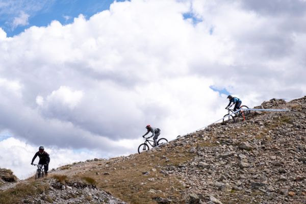 MONDRAKER_ENDURO_TEAM_2025_Davos_ Day1_stage3_Photo_Alphafoto-DMNW7731_print