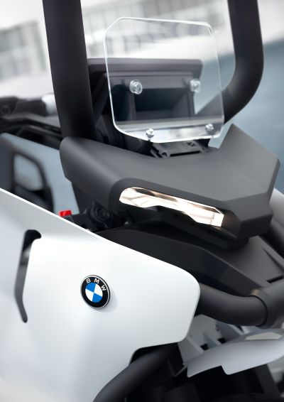 P90614814_highRes_bmw-motorrad-present