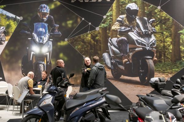 intermot_24_004_012