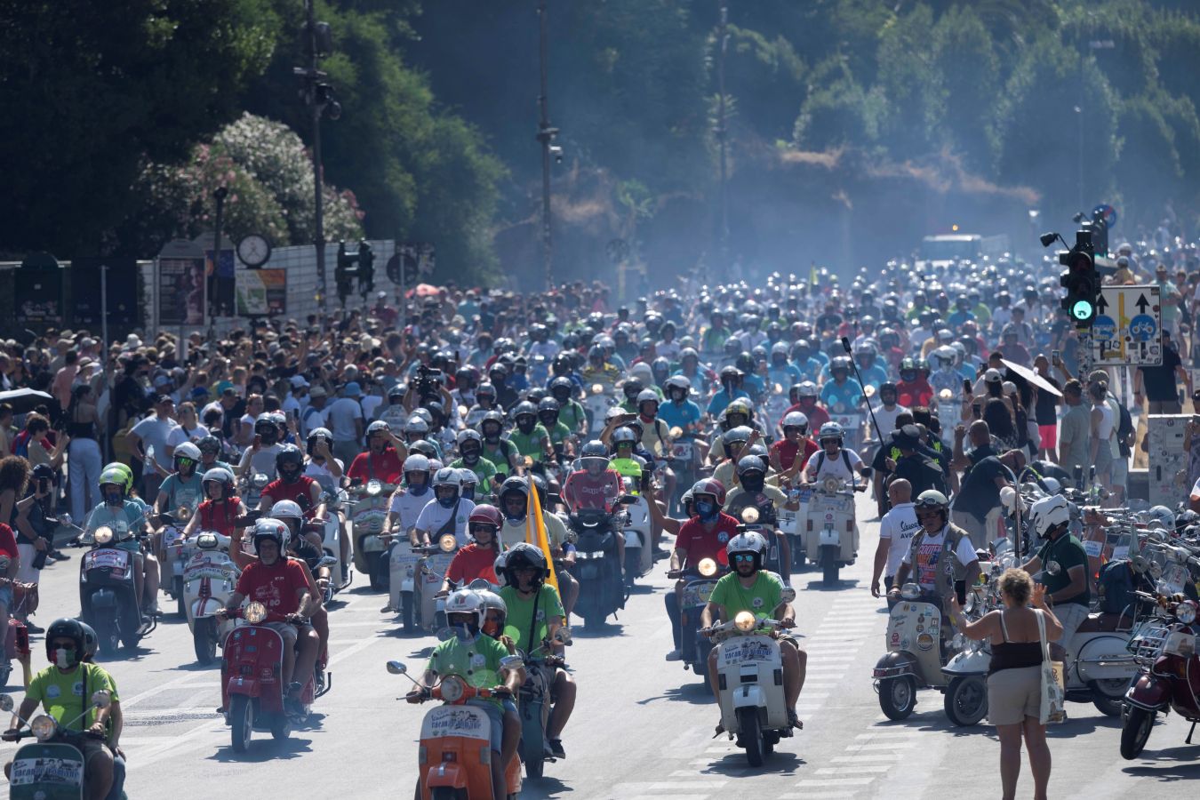Rome-vespa-parade_2026