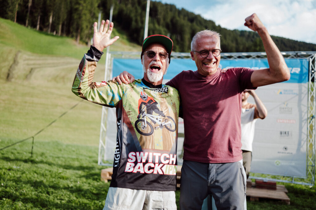 MONDRAKER_ENDURO_TEAM_2025_Davos_ Day3_Ceremony_Photo_Andographie-77